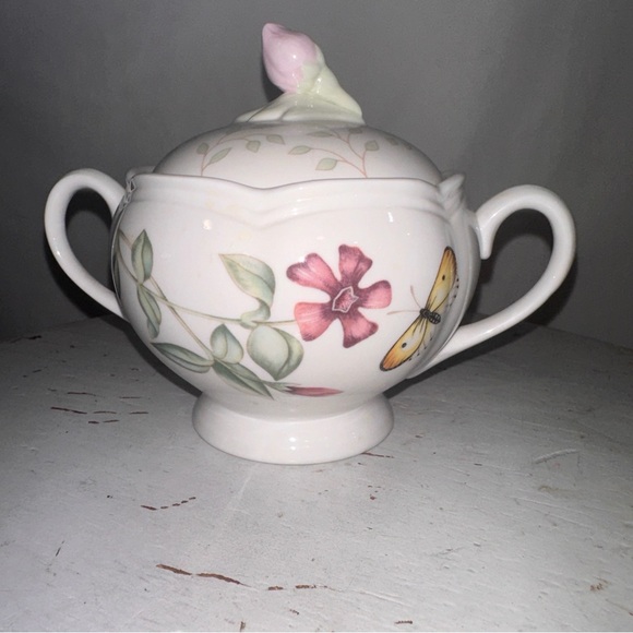 Lenox Butterfly Meadow Lidded Double Handle Sugar Bowl Artist Louise Le Luyer - Picture 2 of 9